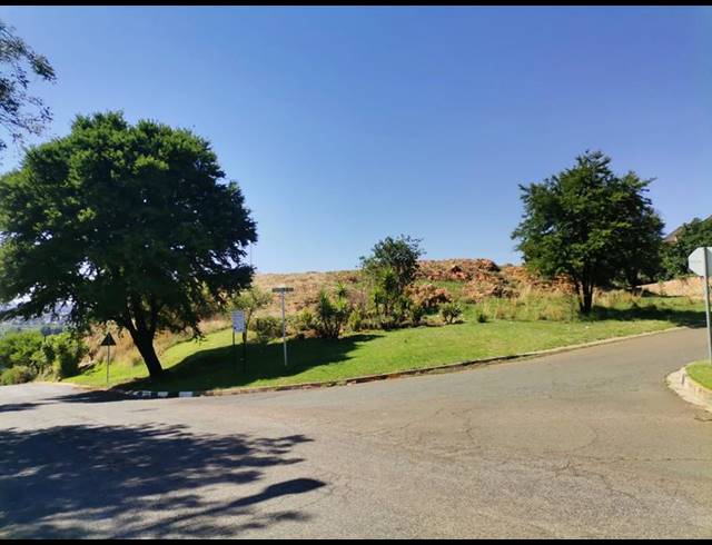 LAND FOR SALE IN NORTHCLIFF